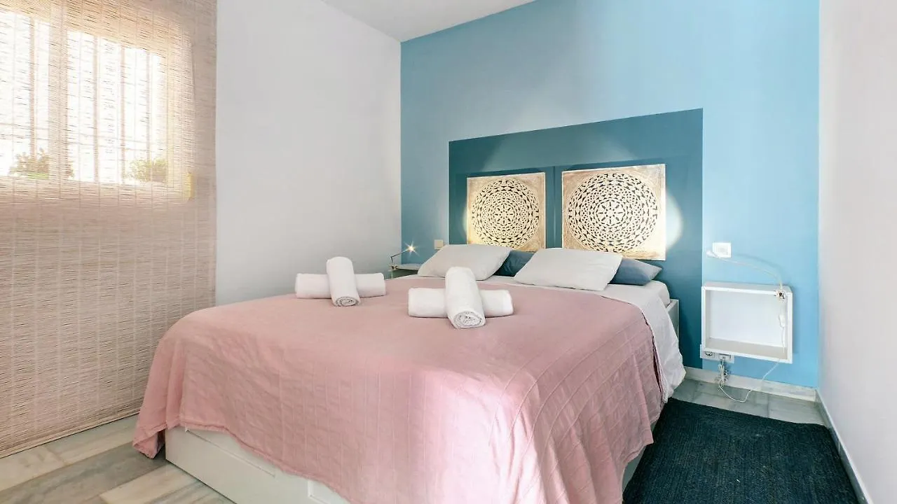 Lovely Frontline Beach Apartment Sitio de Calahonda Spain