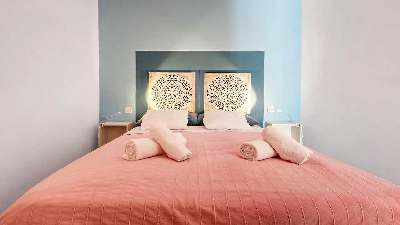 Lovely Frontline Beach Apartment Sitio de Calahonda