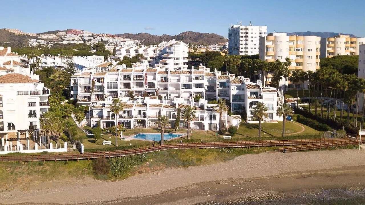 Lovely Frontline Beach Apartment Sitio de Calahonda 0*,  Spain