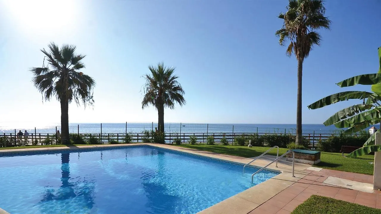 Lovely Frontline Beach Apartment Sitio de Calahonda 0*,  Spain